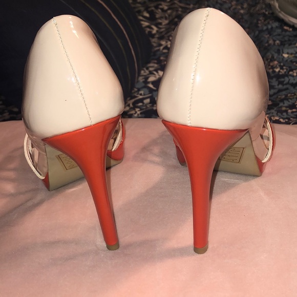 Pumps - Picture 4 of 9